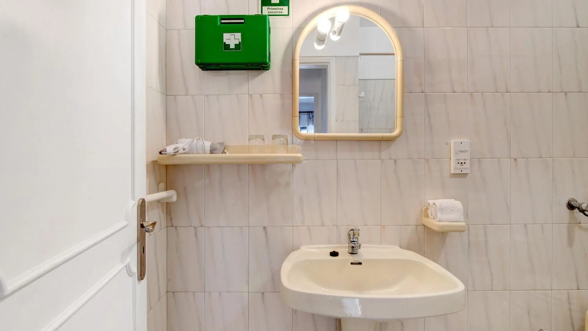 Seaside Sanctuary - Praia Da Rocha Portimao Apartment